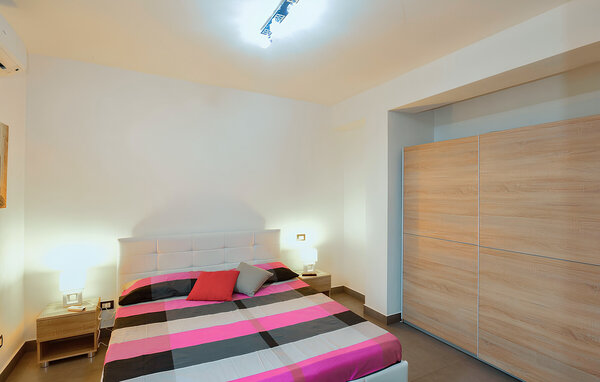 Holiday Home - Siracusa , Italy - ISC610 602