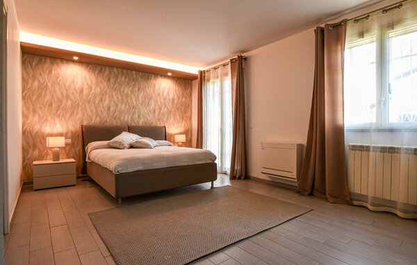 Holiday Home - San Giovanni La  Punta , Italy - ISC622 7