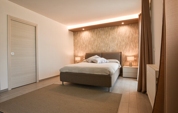 Holiday Home - San Giovanni La  Punta , Italy - ISC622 605