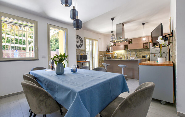 Holiday Home - San Giovanni La  Punta , Italy - ISC622 402