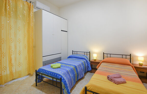 Apartment - Pozzallo , Italy - ISR719 602