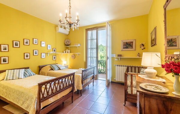 Holiday Home - Monte San Savino , Italy - ITA102 606
