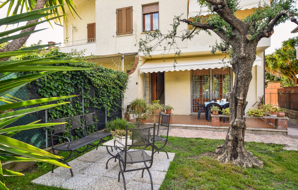 Holiday Home - Forte dei marmi , Italy - ITD071 81