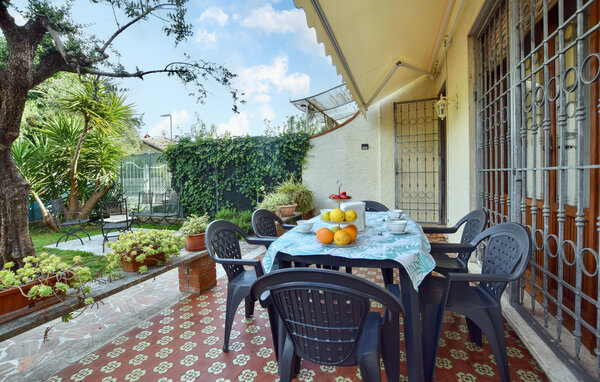Holiday Home - Forte dei marmi , Italy - ITD071 2