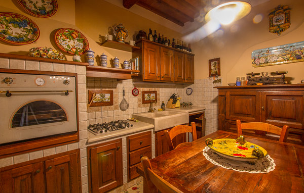 Domy wakacyjne - Comeana , Wlochy - ITF095 401