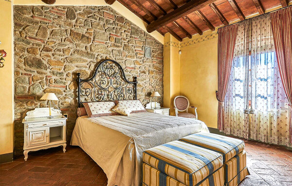 Holiday Home - Capraia e Limite , Italy - ITF365 601