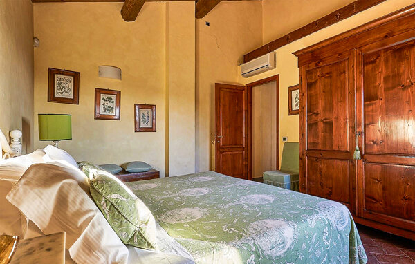 Holiday Home - Capraia e Limite , Italy - ITF365 607
