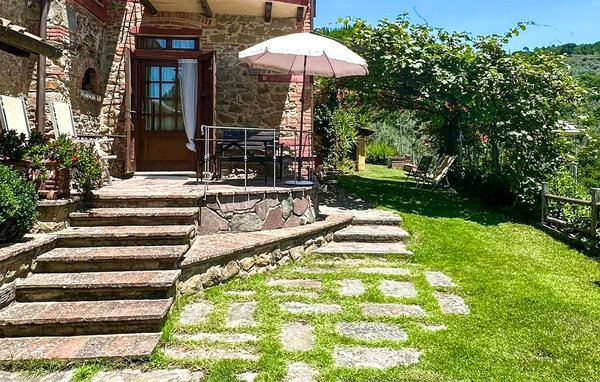 Apartment - Vinci , Italy - ITF613 81