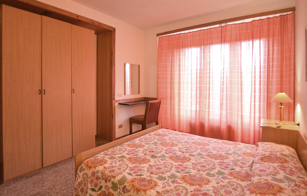 Apartment - Barga , Italy - ITL001 602