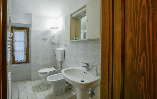 Domy wakacyjne - Gallicano , Wlochy - ITL041 701