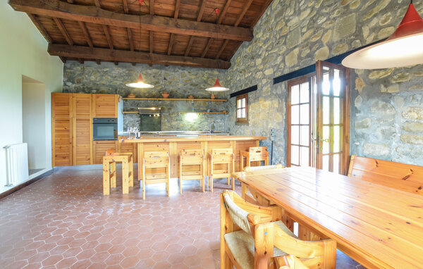 Holiday Home - Villa Collemandina , Italy - ITL049 4