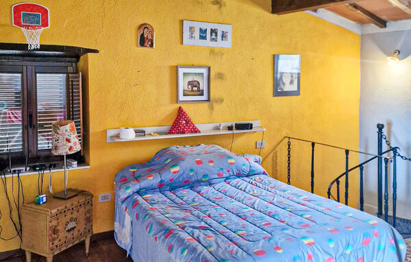 Holiday Home - Levigliani , Italy - ITL050 602