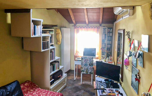 Holiday Home - Levigliani , Italy - ITL050 2