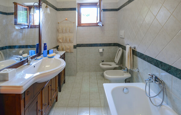 Vakantiehuis - Careggine , Italië - ITL052 701