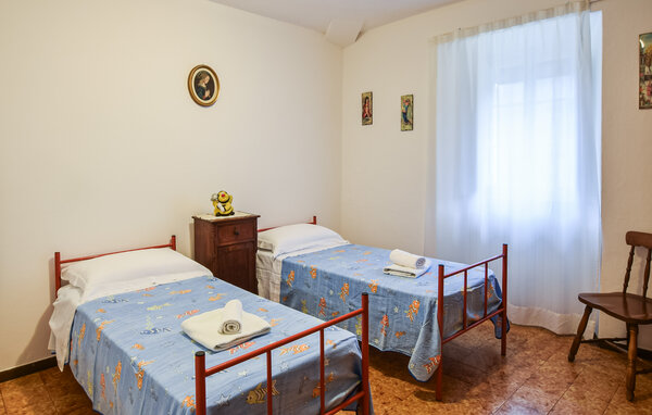 Holiday Home - Pescaglia , Italy - ITL060 605