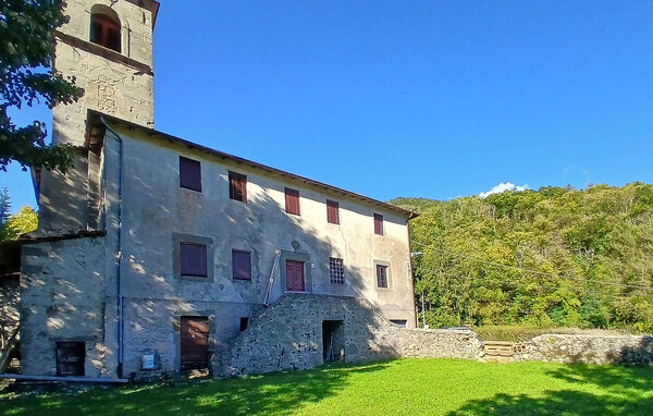 Holiday Home - Pescaglia , Italy - ITL060 82