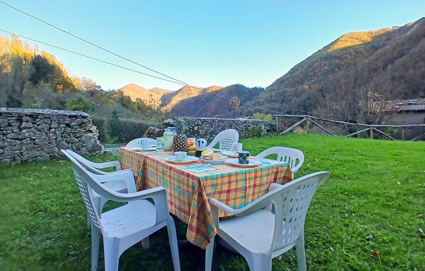 Holiday Home - Pescaglia , Italy - ITL060 84