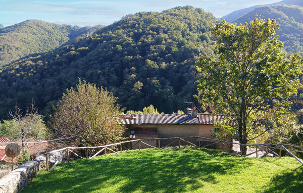 Holiday Home - Pescaglia , Italy - ITL060 85