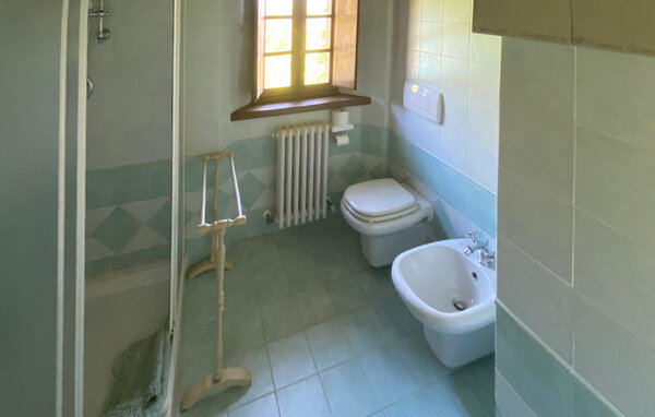 Holiday Home - Villa Collemandina , Italy - ITL063 702