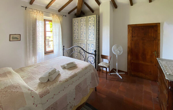 Holiday Home - Villa Collemandina , Italy - ITL063 5