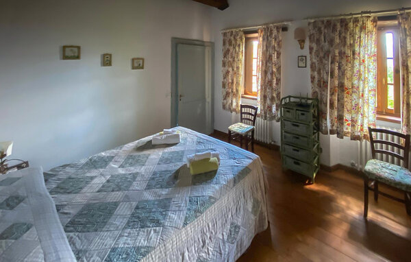 Holiday Home - Villa Collemandina , Italy - ITL063 605