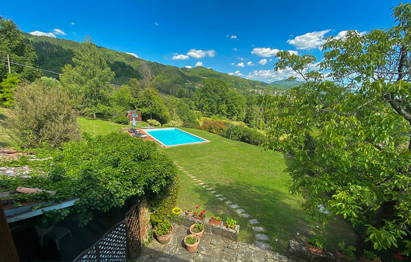 Holiday Home - Villa Collemandina , Italy - ITL063 11