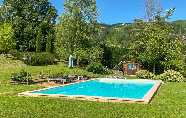 Holiday Home - Villa Collemandina , Italy - ITL063 1