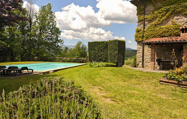 Holiday Home - Villa Collemandina , Italy - ITL064 11