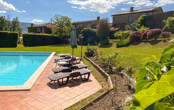 Holiday Home - Villa Collemandina , Italy - ITL064 12