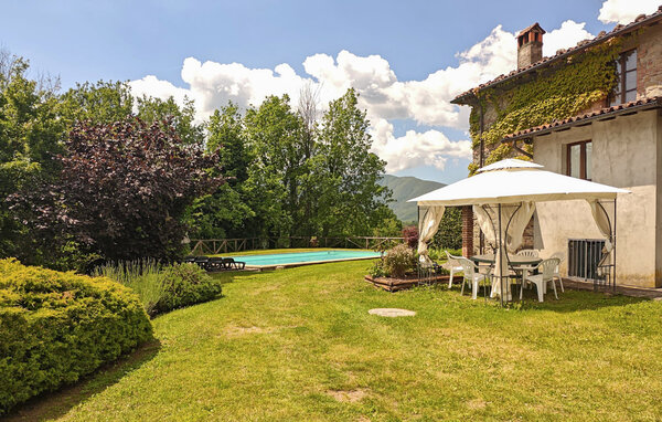 Holiday Home - Villa Collemandina , Italy - ITL064 6