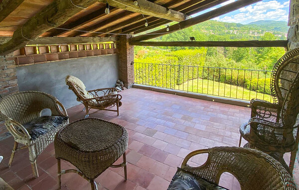 Holiday Home - Villa Collemandina , Italy - ITL064 3