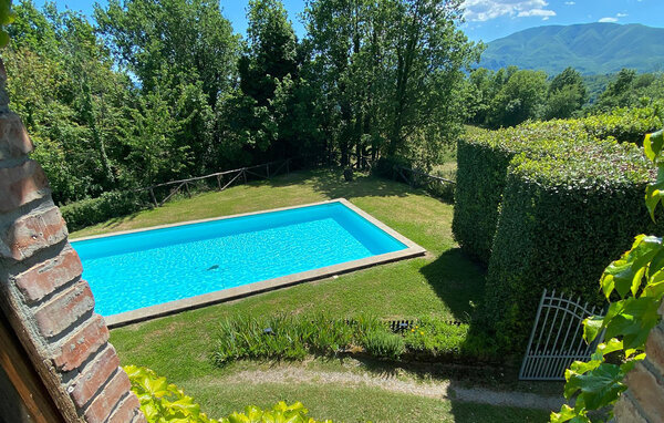 Holiday Home - Villa Collemandina , Italy - ITL064 201