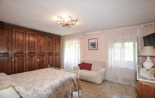 Holiday Home - Fabbriche di Vallico , Italy - ITL065 602