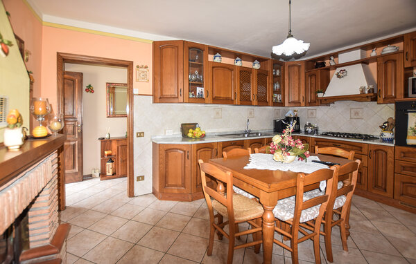Holiday Home - Fabbriche di Vallico , Italy - ITL065 401