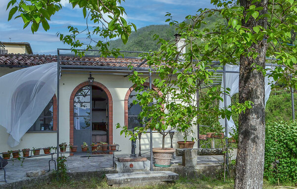 Domy wakacyjne - Barga , Wlochy - ITL066 81