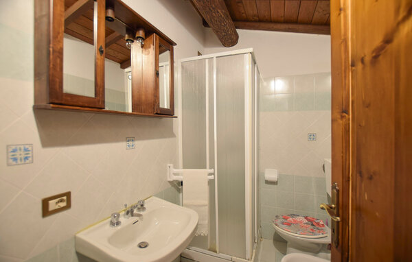 Holiday Home - Fabbriche di Vallico , Italy - ITL067 701