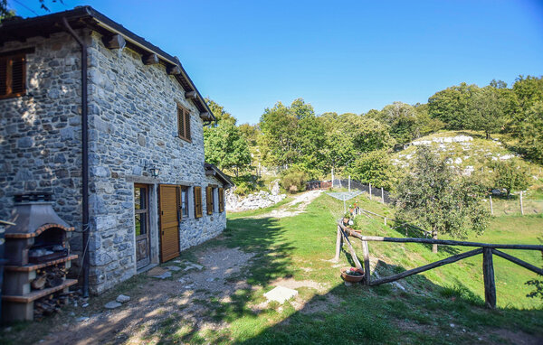 Holiday Home - Fabbriche di Vallico , Italy - ITL067 83