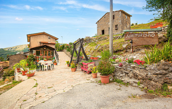 Holiday Home - Palagnana , Italy - ITL171 2