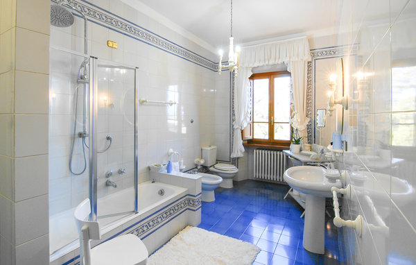 Casa vacanze - Castelvecchio di Compito , Italia - ITL625 701
