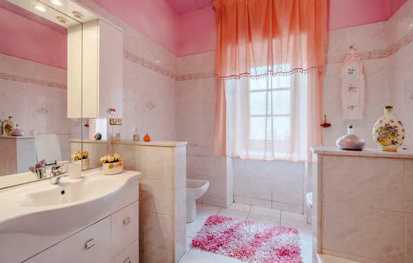 Holiday Home - Minucciano , Italy - ITL648 702