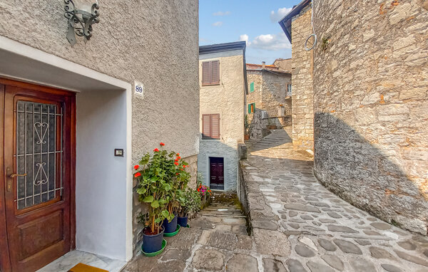 Holiday Home - Limano , Italy - ITL680 81