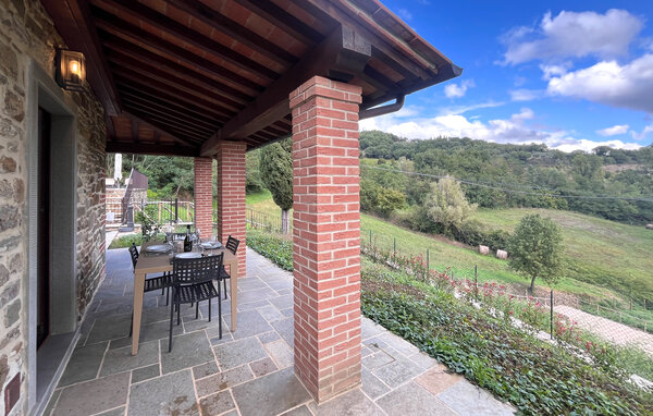 Domy wakacyjne - Castel Focognano , Wlochy - ITR038 101