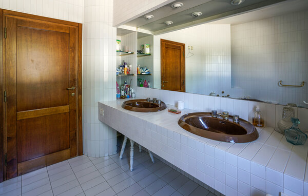 Holiday Home - Monteroni D´Arbia , Italy - ITS258 701