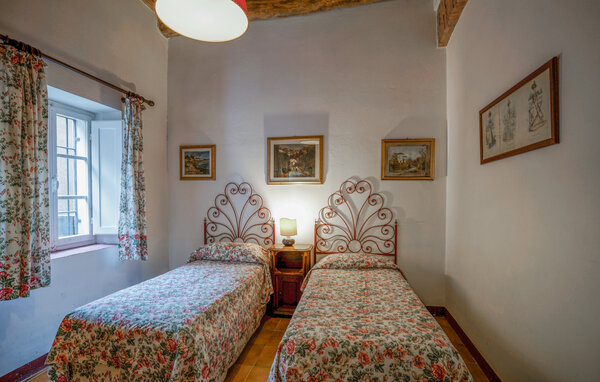 Apartment - Siena , Italy - ITS690 602