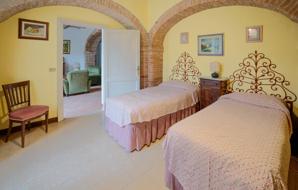 Apartamento - Siena , Italia - ITS692 603