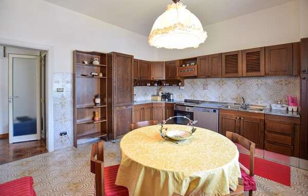 Feriehuse - Pistoia , Italien - ITT013 401