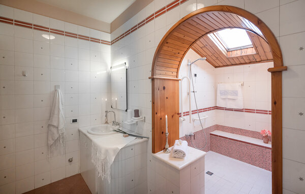 Apartament - Massa e Cozzile , Wlochy - ITT014 702