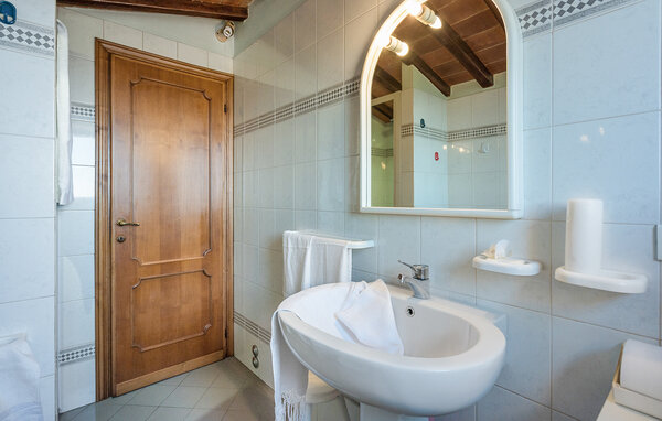 Apartament - Massa e Cozzile , Wlochy - ITT014 704