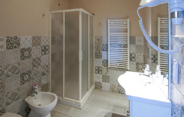 Semesterhus - Serravalle Pistoiese , Italien - ITT017 703