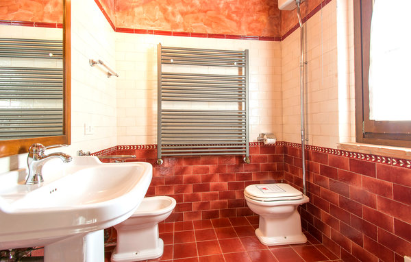 Semesterhus - Serravalle Pistoiese , Italien - ITT240 704